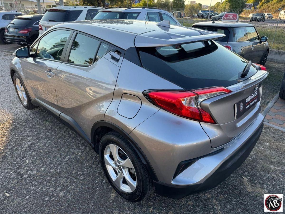 Toyota Toyota C-HR 1.8 Hybrid E-CVT Active (4)