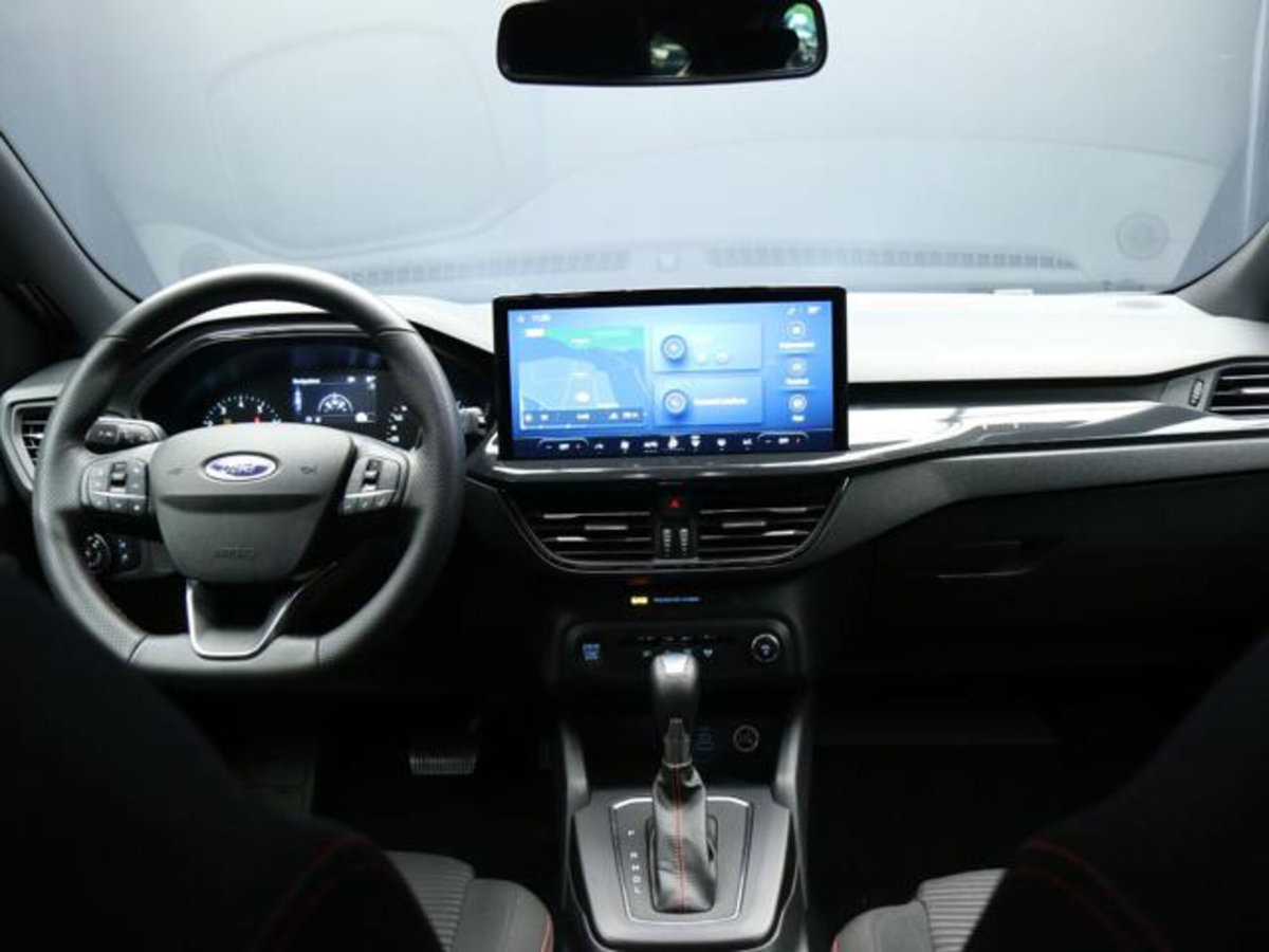 Ford Focus Station Wagon 1.0 EcoBoost Hybrid 155 CV SW ST-Line (11)