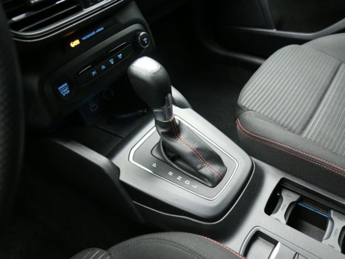 Ford Focus Station Wagon 1.0 EcoBoost Hybrid 155 CV SW ST-Line (12)