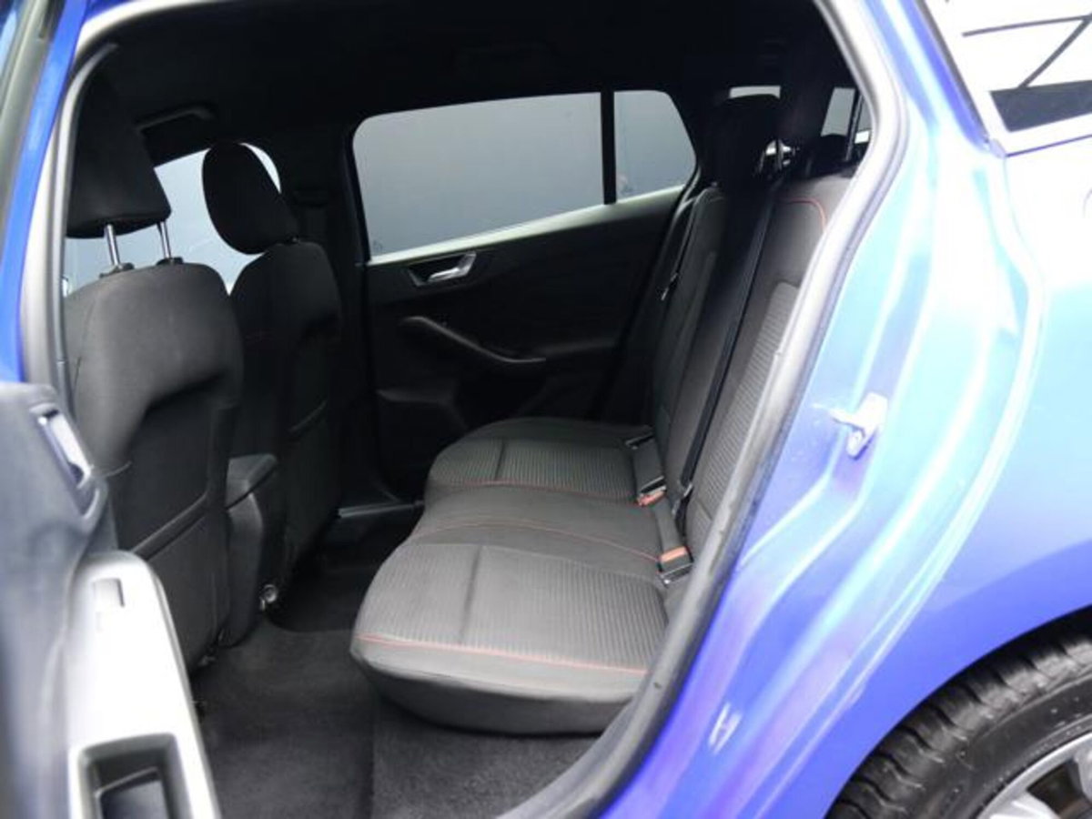 Ford Focus Station Wagon 1.0 EcoBoost Hybrid 155 CV SW ST-Line (8)
