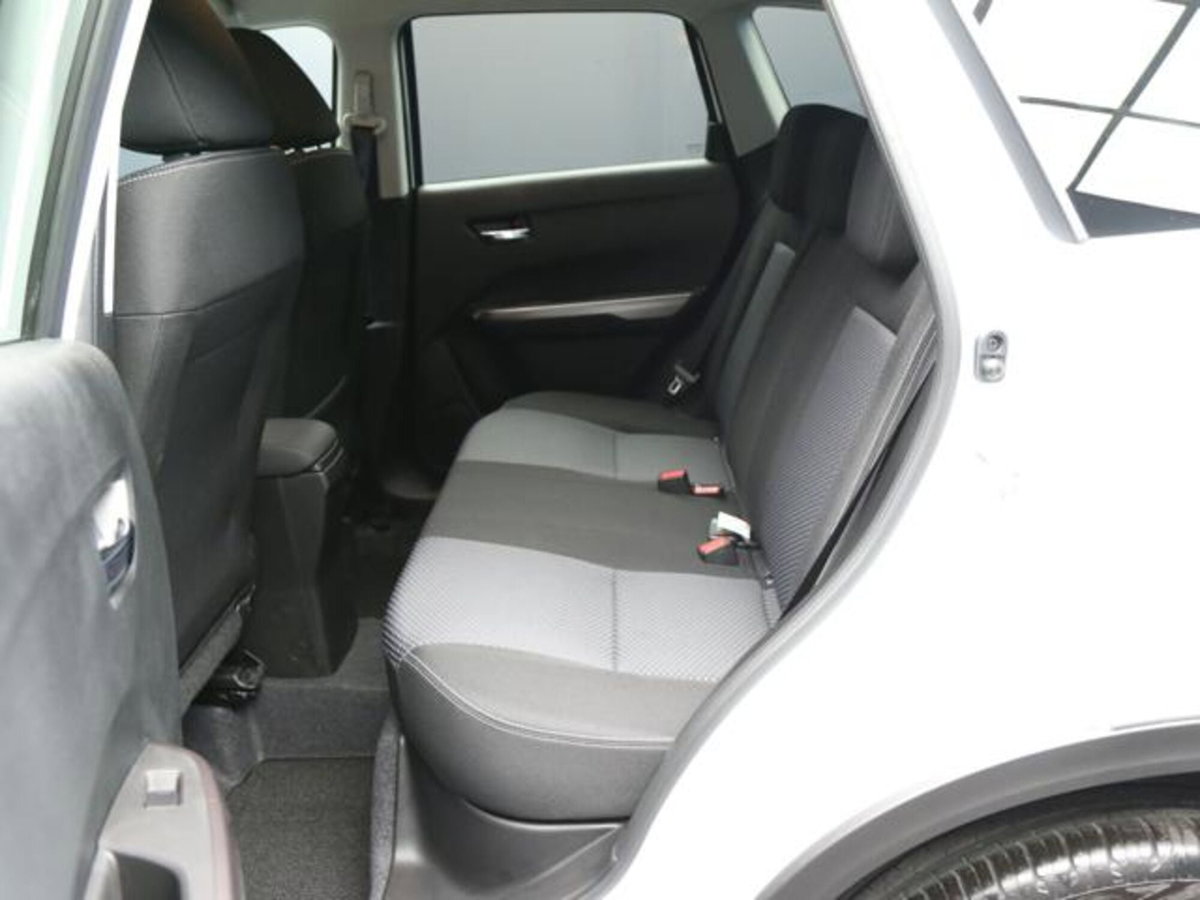 Suzuki Vitara 1.4 Hybrid 4WD AllGrip Easy Cool (8)
