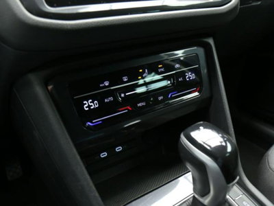 Volkswagen Tiguan Allspace 2.0 tdi Life 150cv dsg (14)