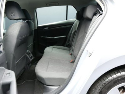 Volkswagen Golf Variant 2.0 TDI SCR DSG Life (8)