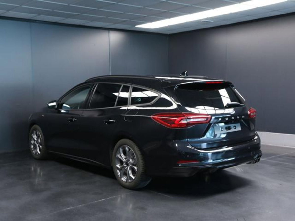 Ford Focus Station Wagon 1.0 EcoBoost Hybrid 155 CV SW ST-Line (4)