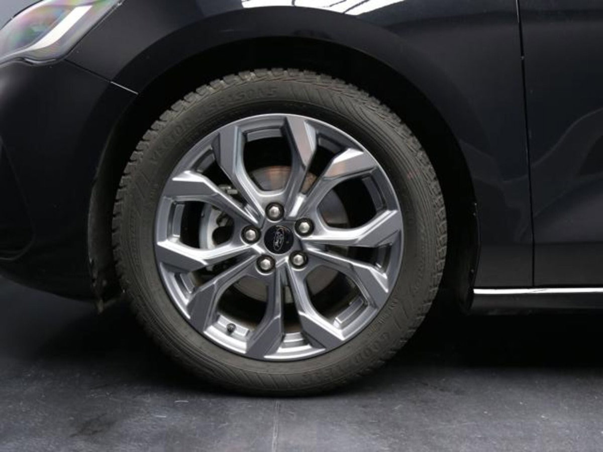 Ford Focus Station Wagon 1.0 EcoBoost Hybrid 155 CV SW ST-Line (5)