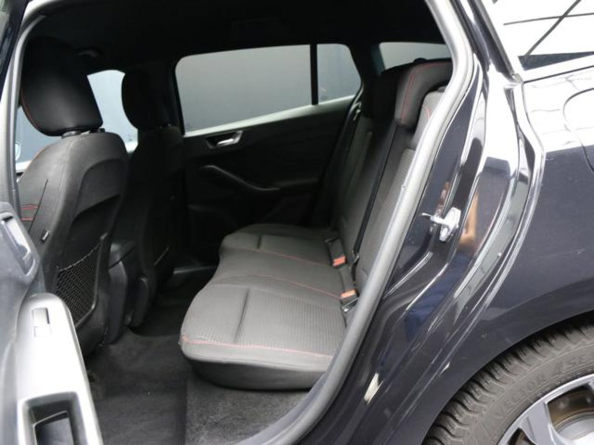 Ford Focus Station Wagon 1.0 EcoBoost Hybrid 155 CV SW ST-Line (8)