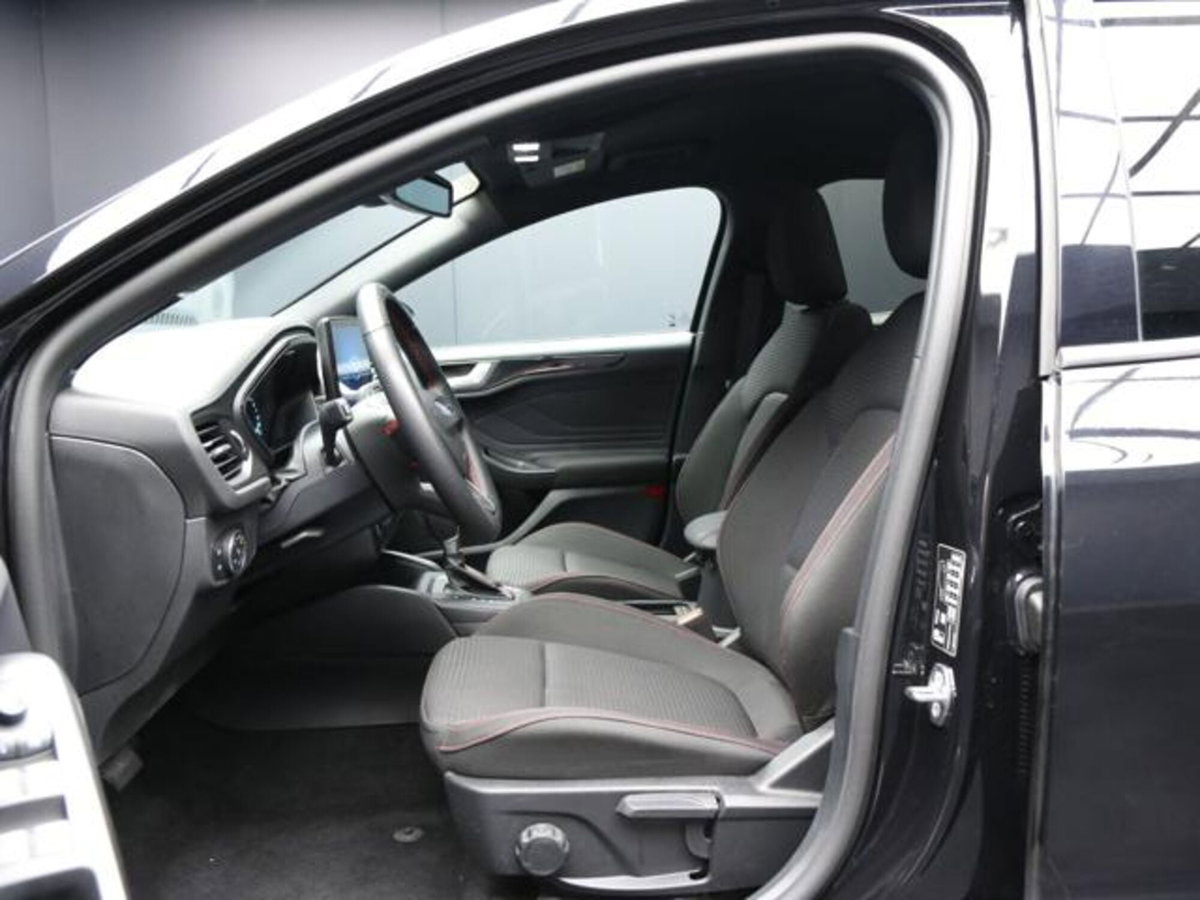 Ford Focus Station Wagon 1.0 EcoBoost Hybrid 155 CV SW ST-Line (9)