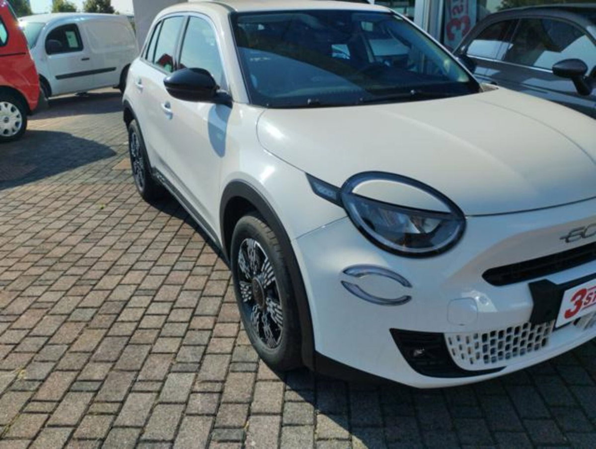 Fiat 600 1.2 hybrid 145cv auto (3)