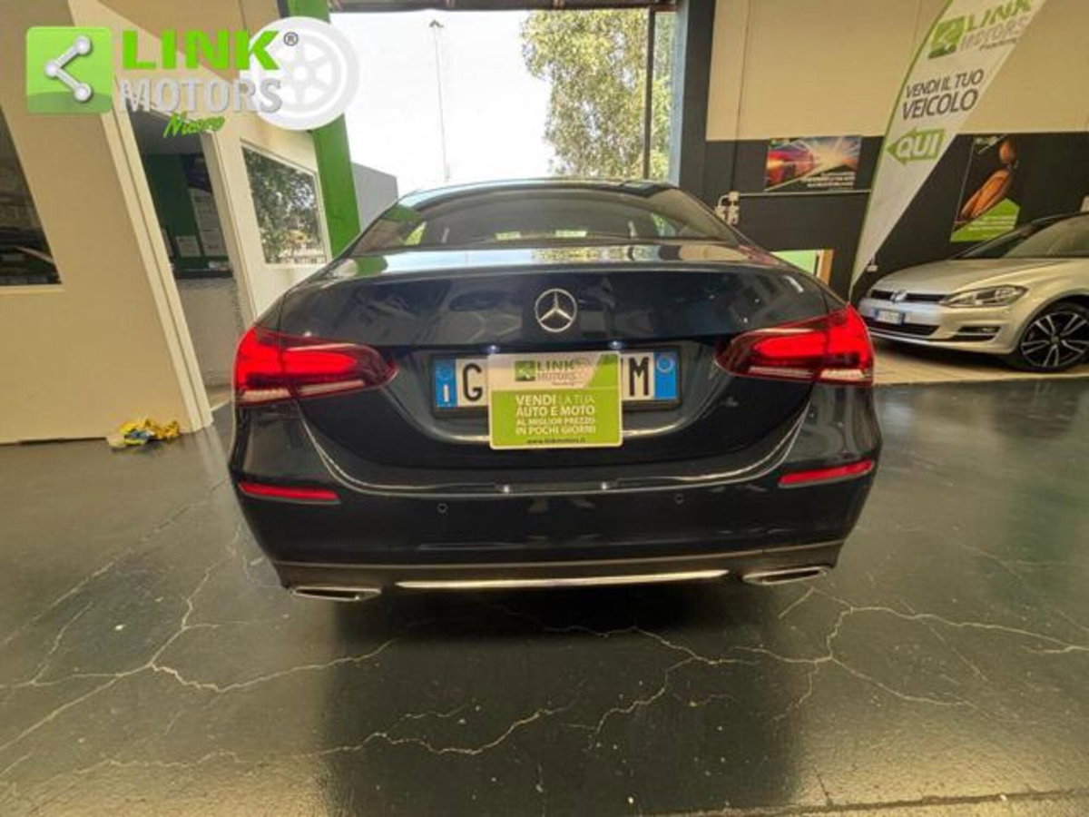 Mercedes-Benz Classe A Sedan 200 d Automatic 4Matic 4p. Business (3)