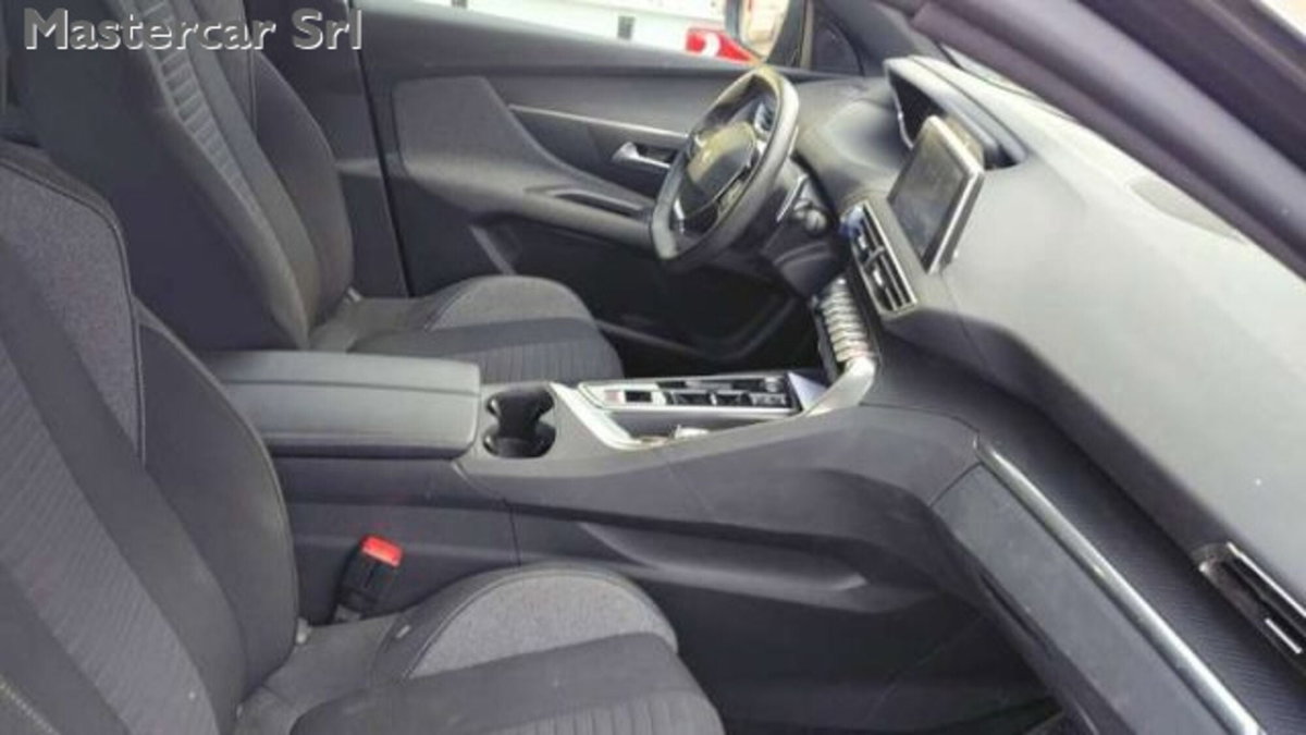 Peugeot 3008 PureTech Turbo 130 S&S Active Pack (6)