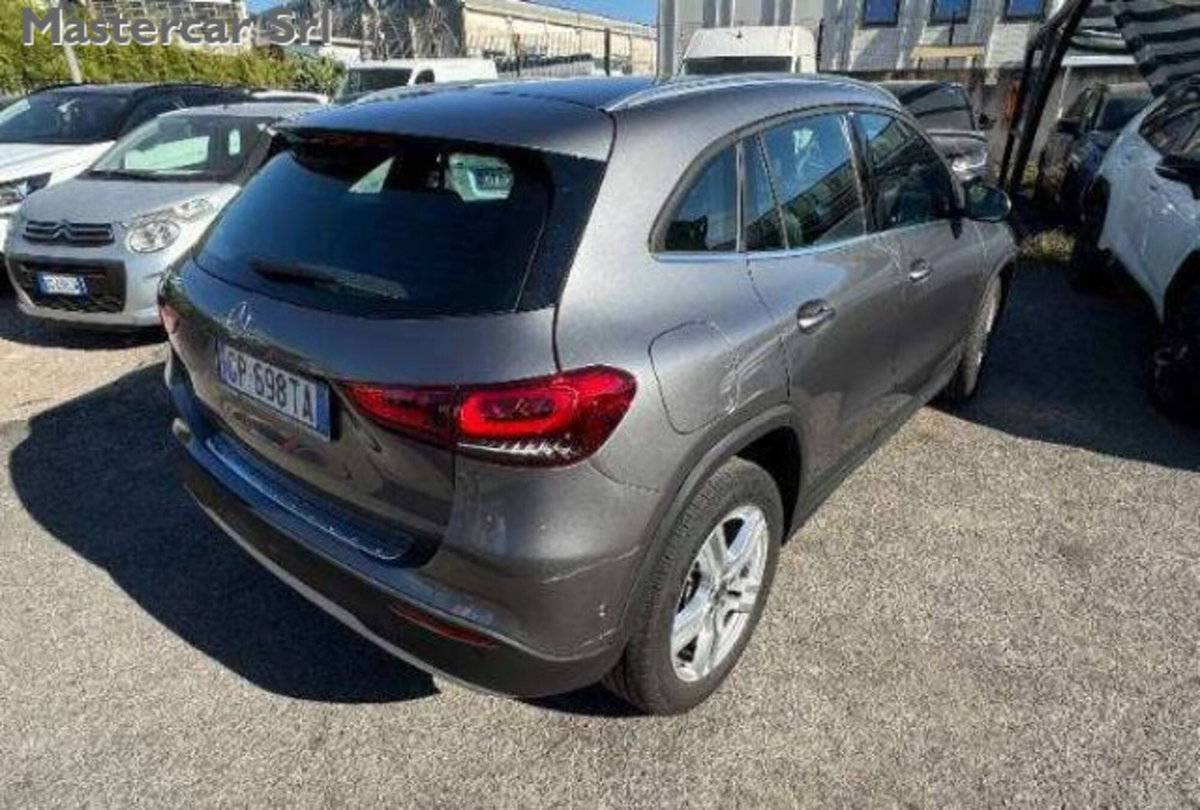 Mercedes-Benz GLA SUV 250 e phev Business Extra auto (5)