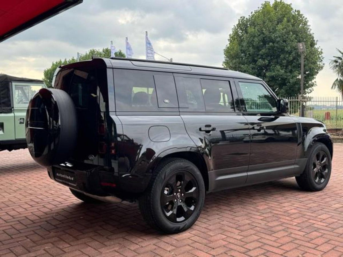Land Rover Defender 110 3.0d i6 mhev X-Dynamic SE awd 200cv auto (15)