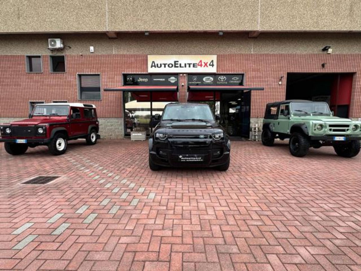 Land Rover Defender 110 3.0d i6 mhev X-Dynamic SE awd 200cv auto (2)