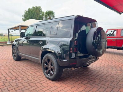 Land Rover Defender 110 3.0d i6 mhev X-Dynamic SE awd 200cv auto (4)