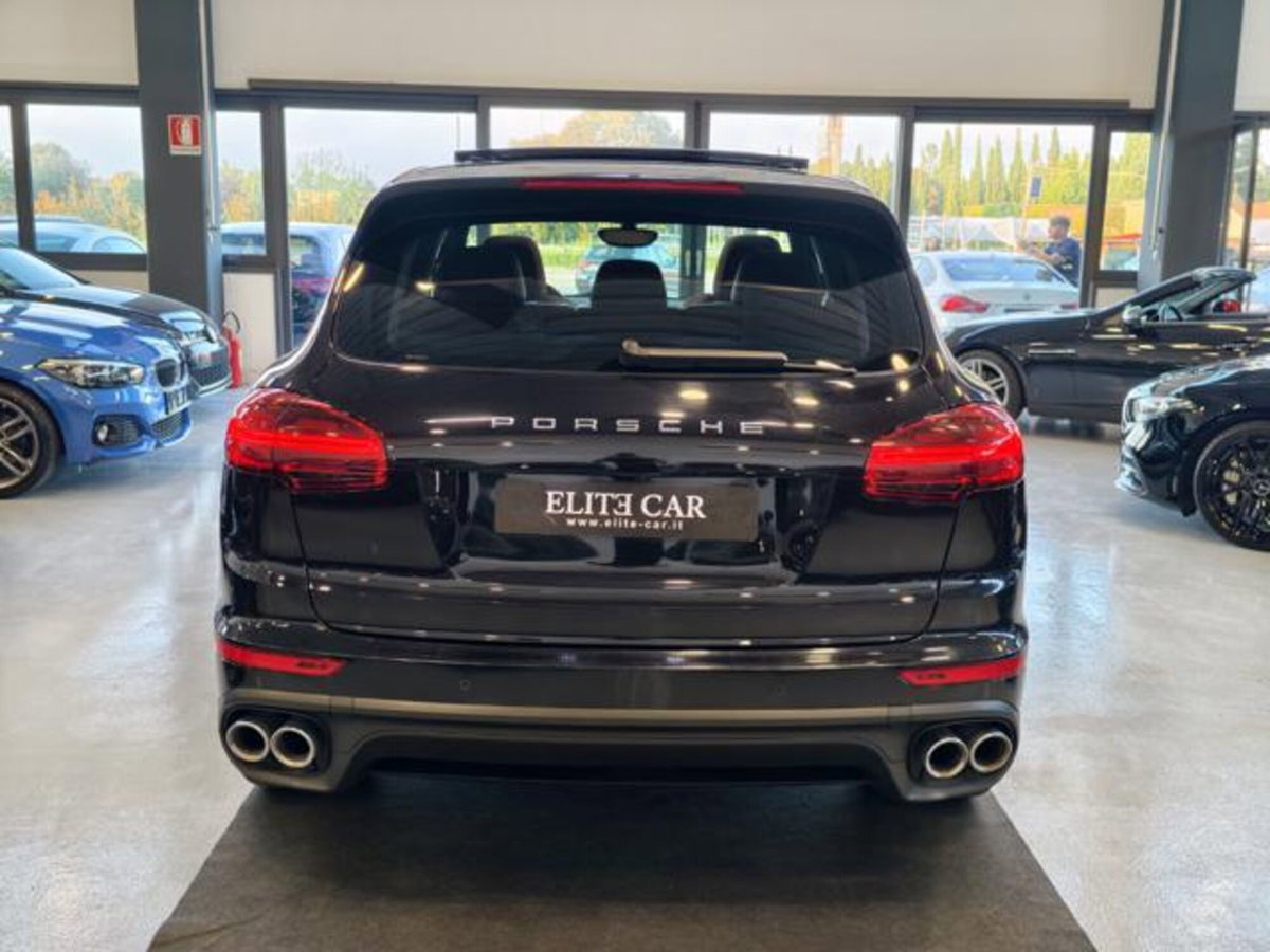 Porsche Cayenne 3.0 Diesel Platinum Edition (5)