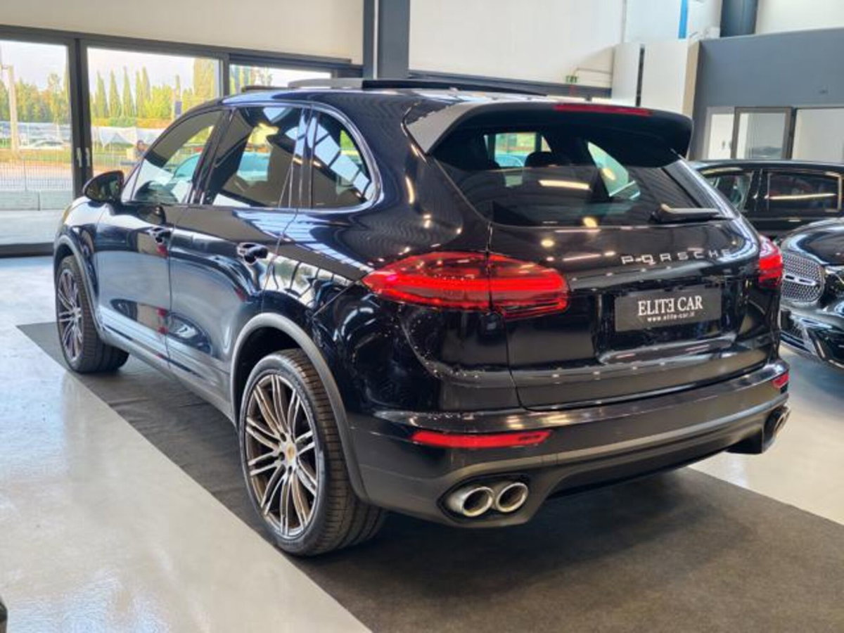 Porsche Cayenne 3.0 Diesel Platinum Edition (6)