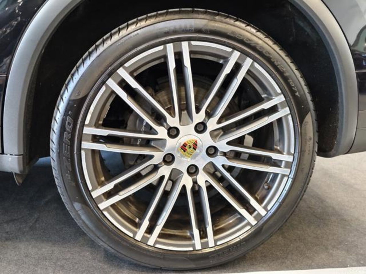 Porsche Cayenne 3.0 Diesel Platinum Edition (7)