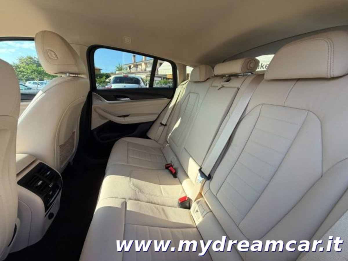 BMW X4 xDrive20d 48V Business Advantage (20)