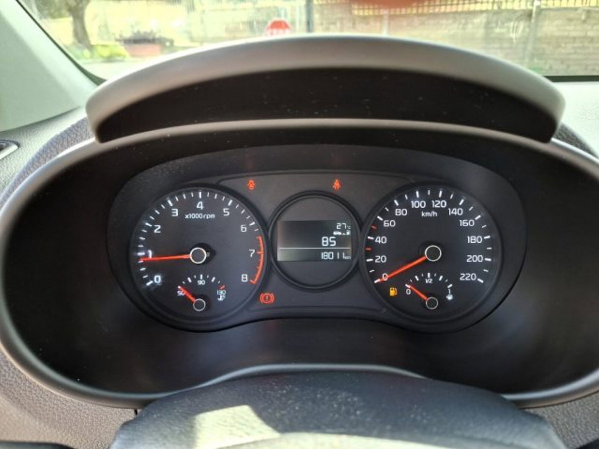 Kia Picanto 1.0 12V 5 porte AMT Urban (14)