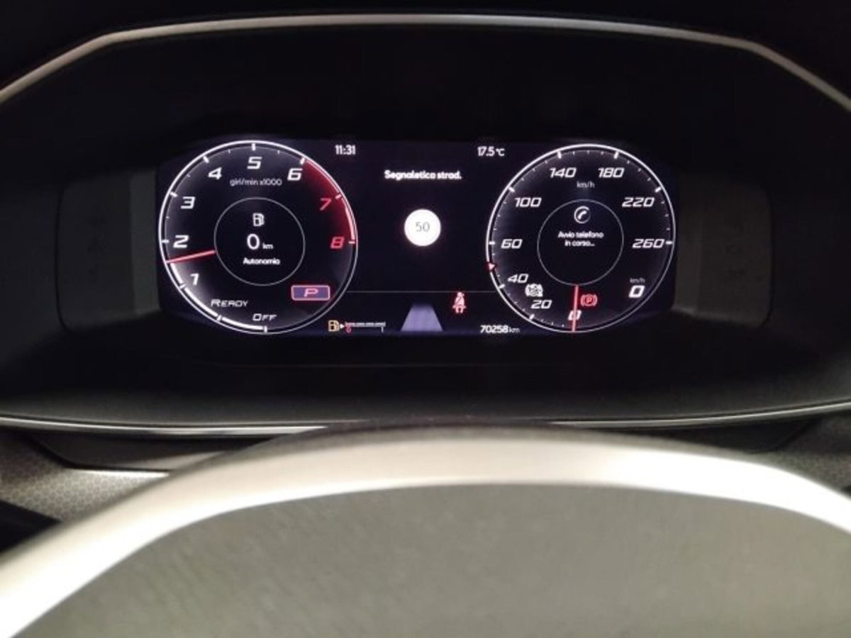 SEAT Leon 1.0 etsi Business 110cv dsg (17)