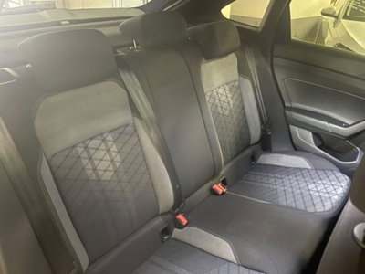 Volkswagen Taigo 1.0 TSI 110 CV DSG R-Line (10)