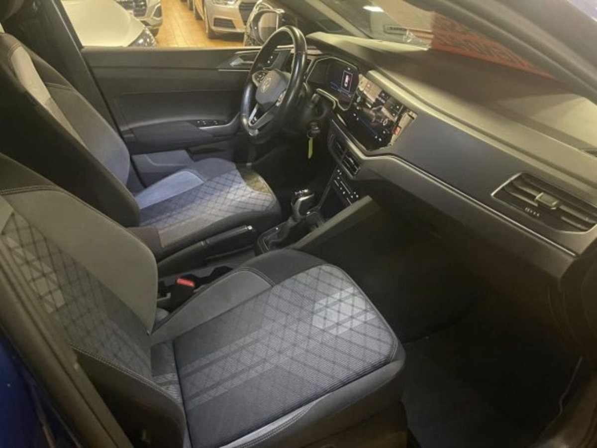 Volkswagen Taigo 1.0 TSI 110 CV DSG R-Line (12)