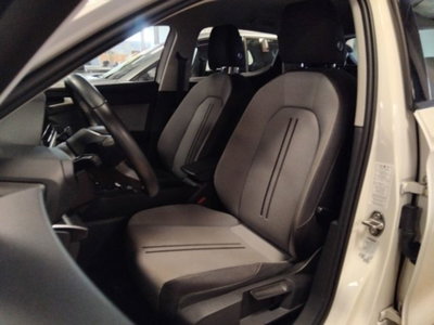 SEAT Leon 1.0 etsi Business 110cv dsg (15)
