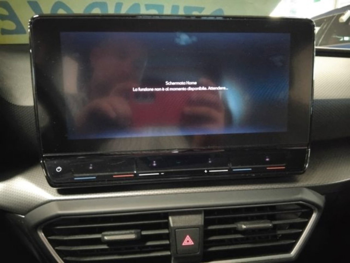 SEAT Leon 1.0 etsi Business 110cv dsg (18)