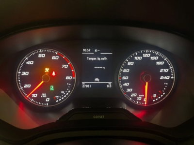 SEAT Ibiza 1.0 TGI 5 porte Business (16)