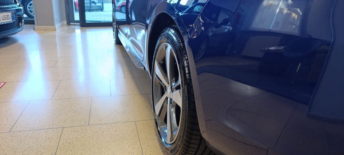 Peugeot 308 SW BlueHDi 150 S&S EAT6 GT Line (13)