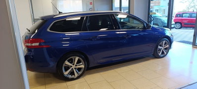 Peugeot 308 SW BlueHDi 150 S&S EAT6 GT Line (7)