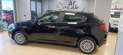 Alfa Romeo Giulietta 1.4 Turbo Distinctive Gpl 120cv E6 (5)
