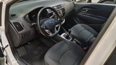 Kia Rio 1.1 CRDi 5p.S&S High Tech (14)