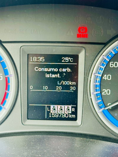 Suzuki S-Cross 1.6 DDiS Top (12)