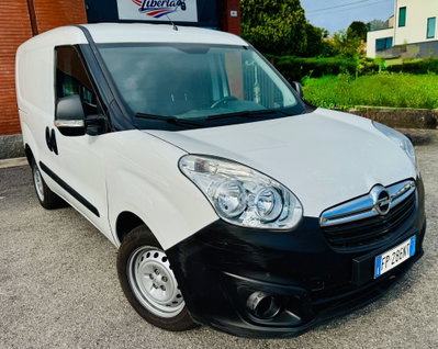 Opel Combo Tour CDTi 95CV PC-TA Cosmo usata