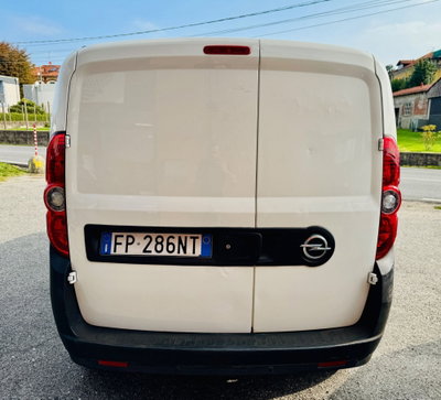Opel Combo Tour CDTi 95CV PC-TA Cosmo (6)