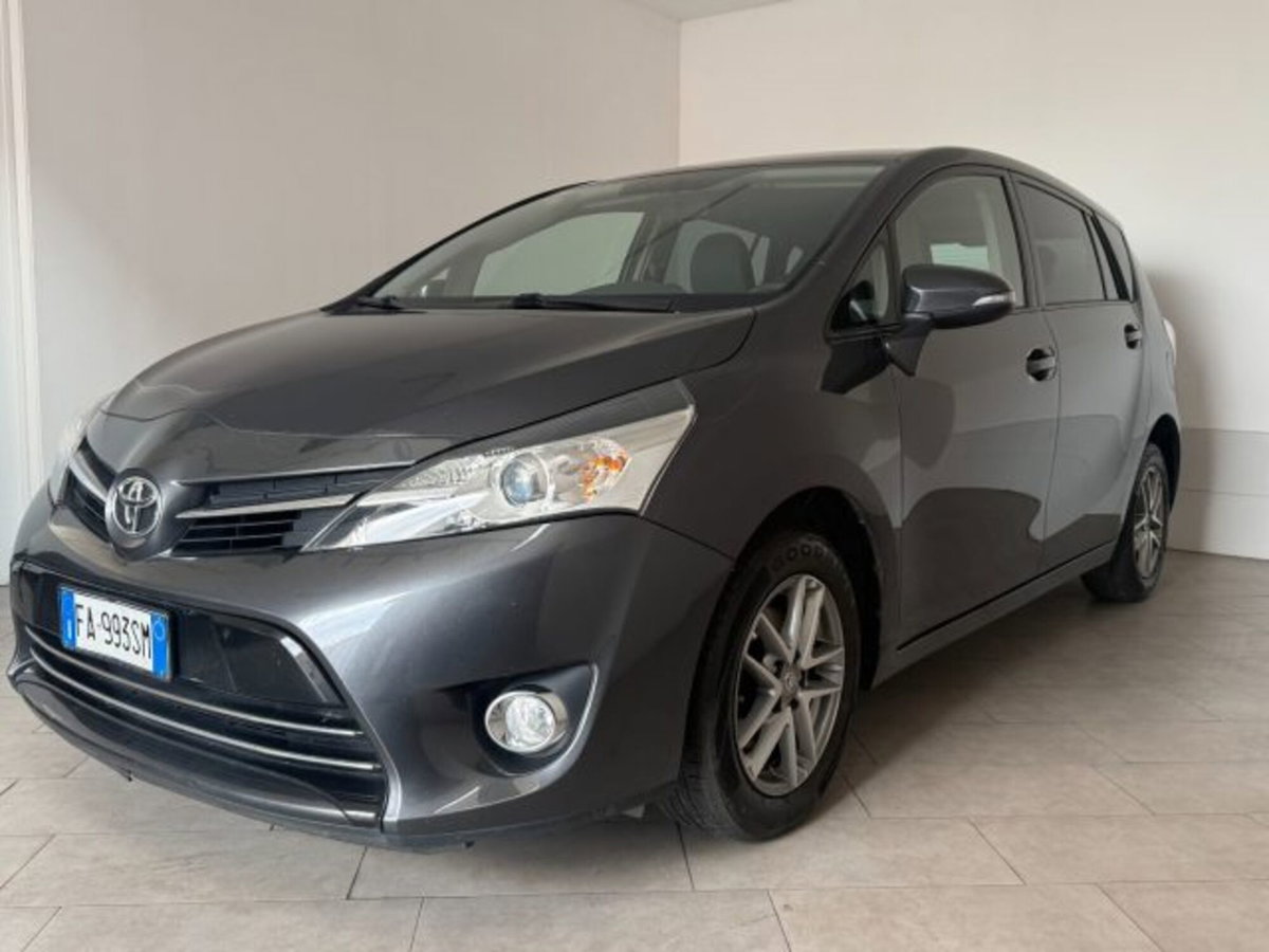 Toyota Verso 1.6 Style (2)