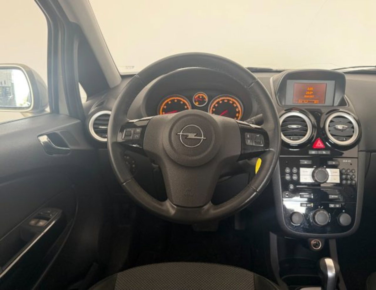 Opel Corsa 1.2 5 porte Easytronic Cosmo (11)