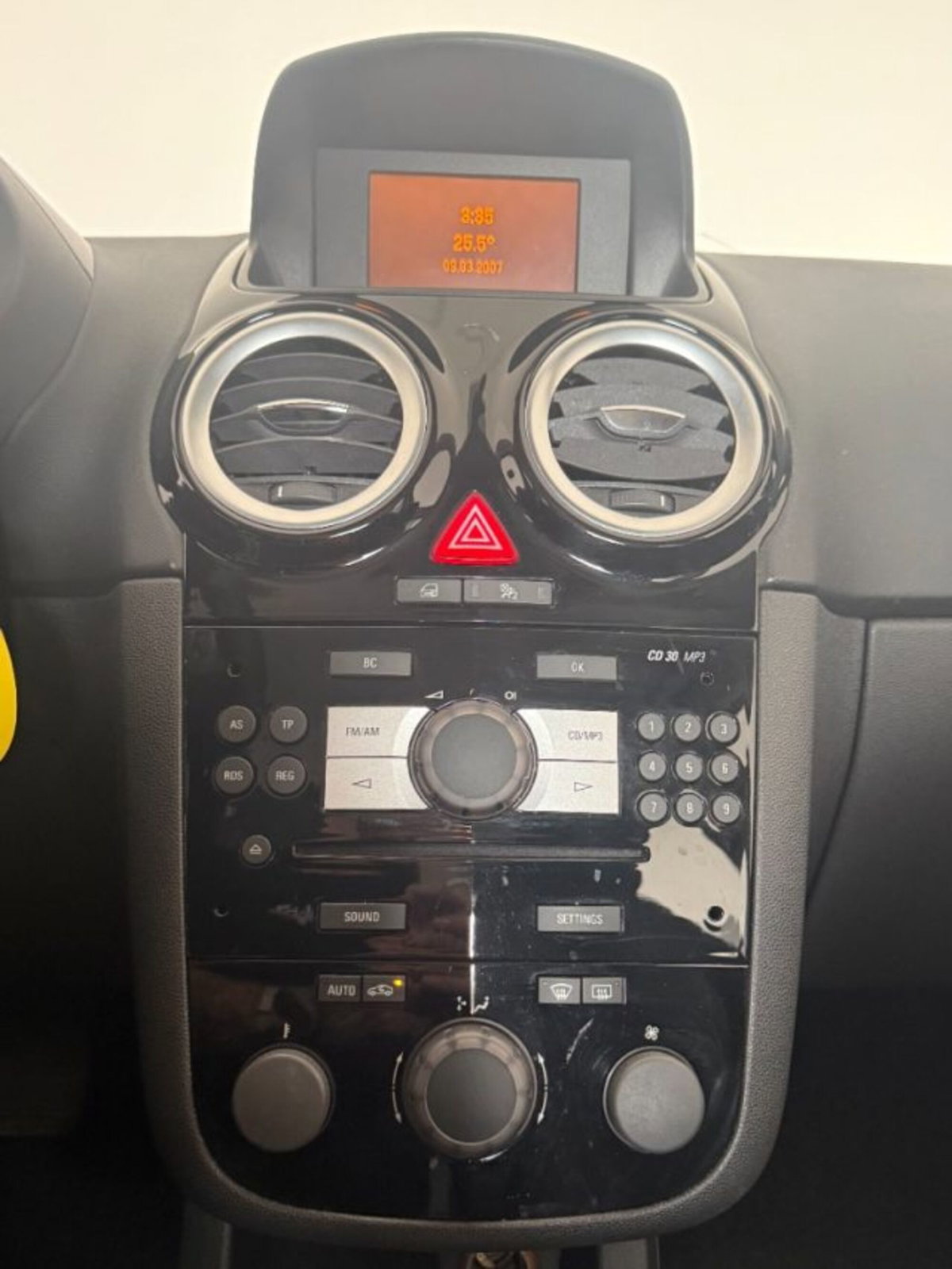 Opel Corsa 1.2 5 porte Easytronic Cosmo (12)