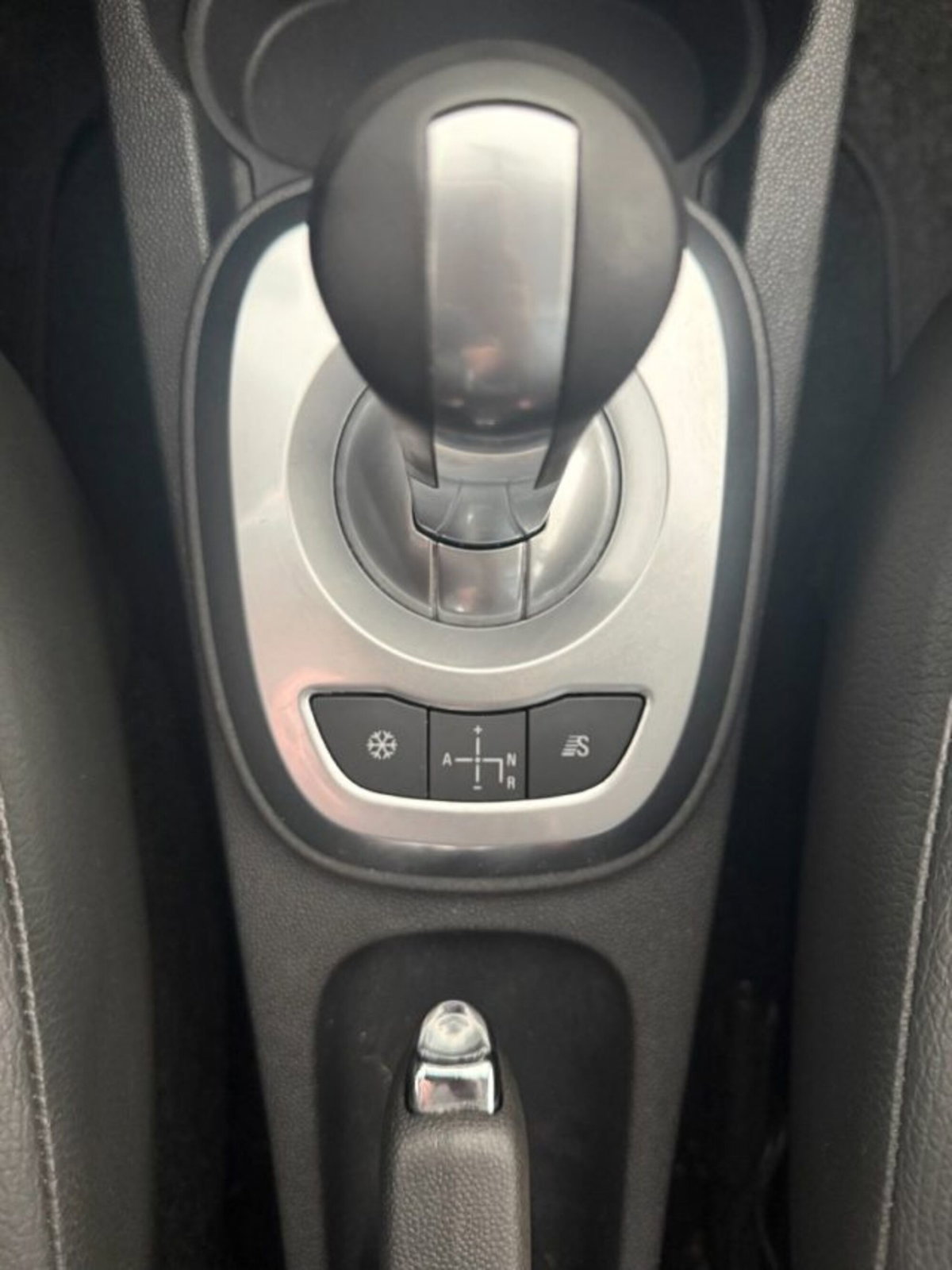 Opel Corsa 1.2 5 porte Easytronic Cosmo (13)