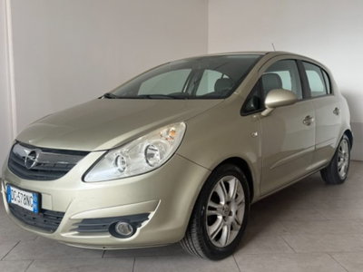 Opel Corsa 1.2 5 porte Easytronic Cosmo (3)
