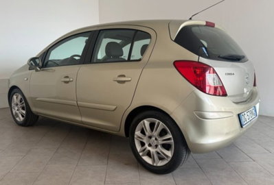 Opel Corsa 1.2 5 porte Easytronic Cosmo (5)
