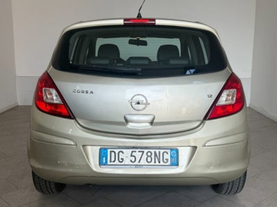 Opel Corsa 1.2 5 porte Easytronic Cosmo (6)