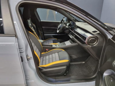 Jeep Avenger 1.2 turbo e-hybrid mhev The North Face 4xe 145cv edct6 (10)