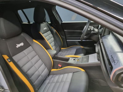 Jeep Avenger 1.2 turbo e-hybrid mhev The North Face 4xe 145cv edct6 (13)