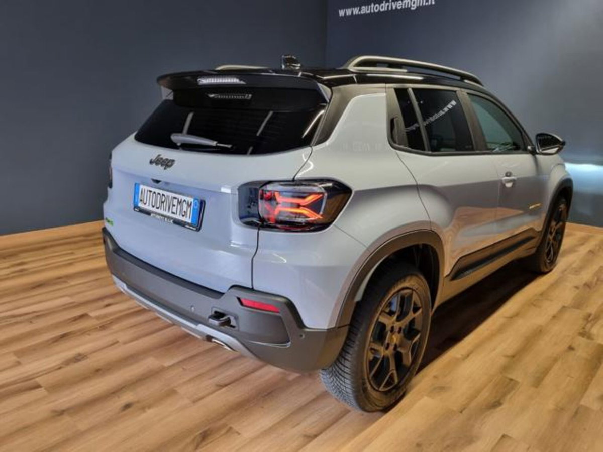 Jeep Avenger 1.2 turbo e-hybrid mhev The North Face 4xe 145cv edct6 (17)