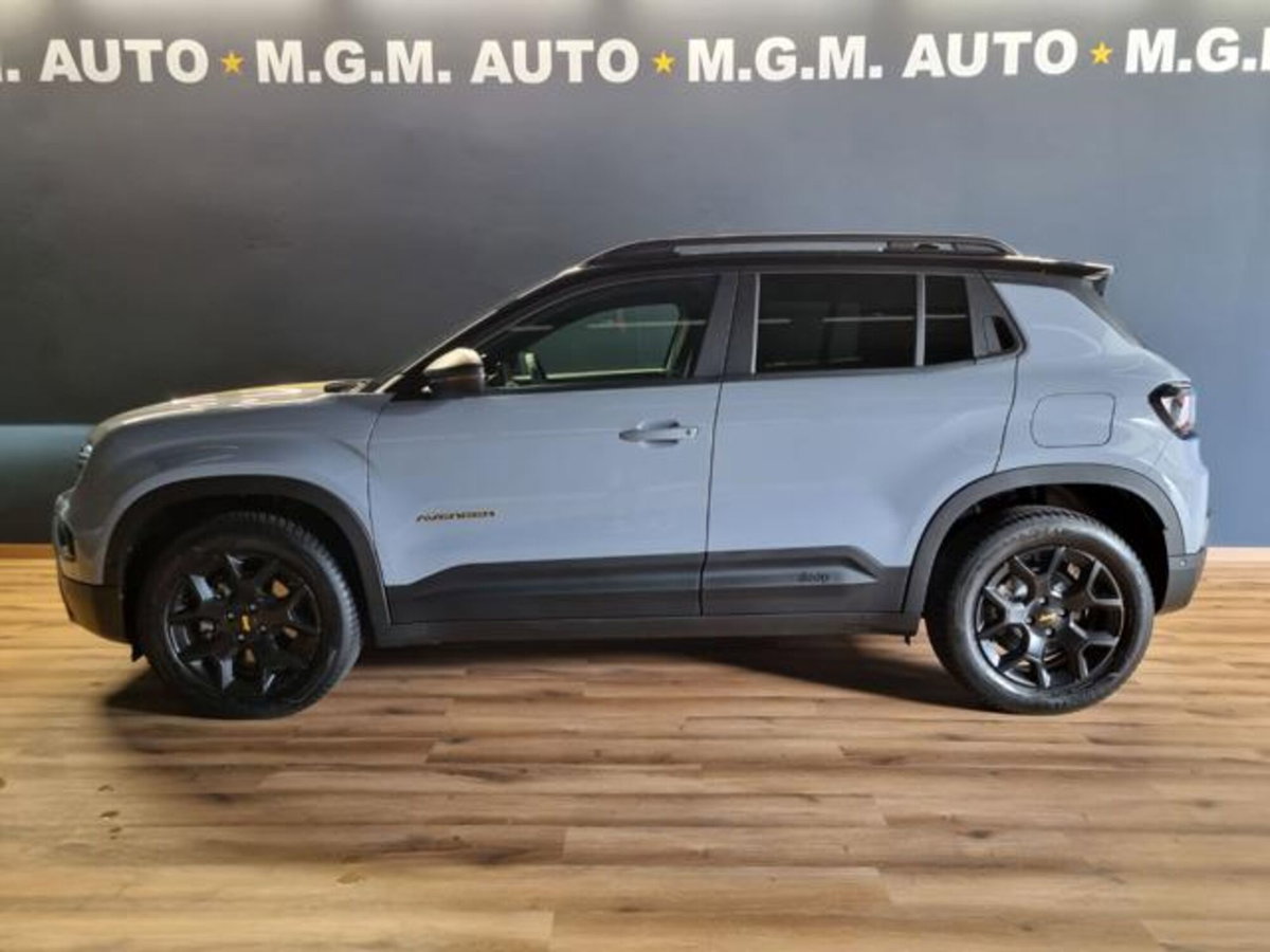 Jeep Avenger 1.2 turbo e-hybrid mhev The North Face 4xe 145cv edct6 (2)