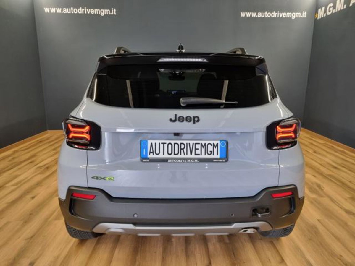 Jeep Avenger 1.2 turbo e-hybrid mhev The North Face 4xe 145cv edct6 (3)