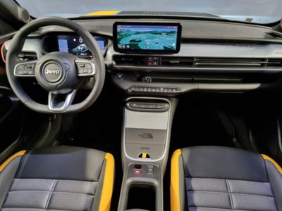 Jeep Avenger 1.2 turbo e-hybrid mhev The North Face 4xe 145cv edct6 (6)
