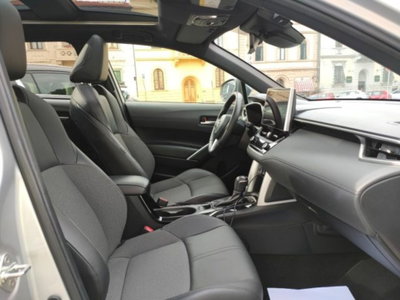 Toyota Corolla Cross Hybrid 2.0 Hybrid 197 CV E-CVT Lounge Light (10)
